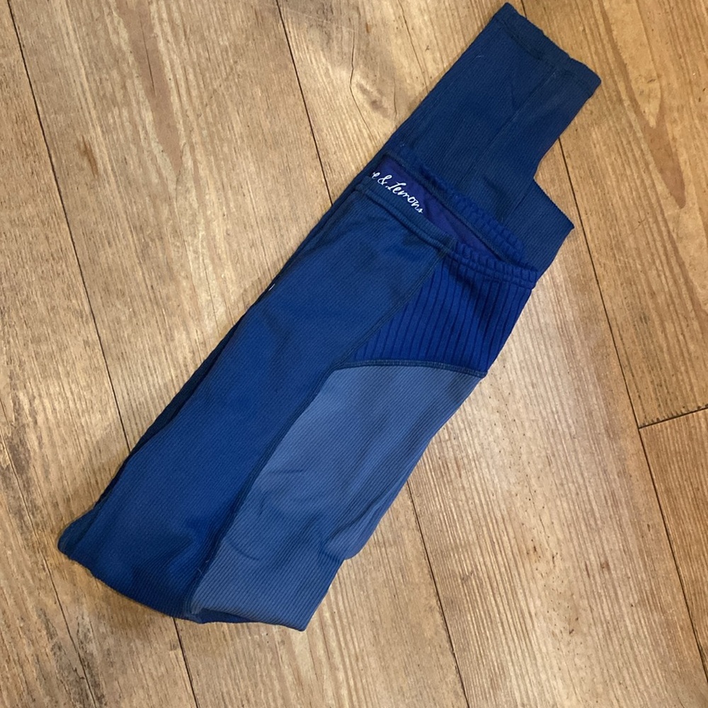 for love and lemon size small leggings like new - Picture 7 of 7